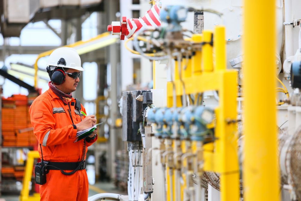 Four Ways Coatings Can Benefit The Oil & Gas Industry